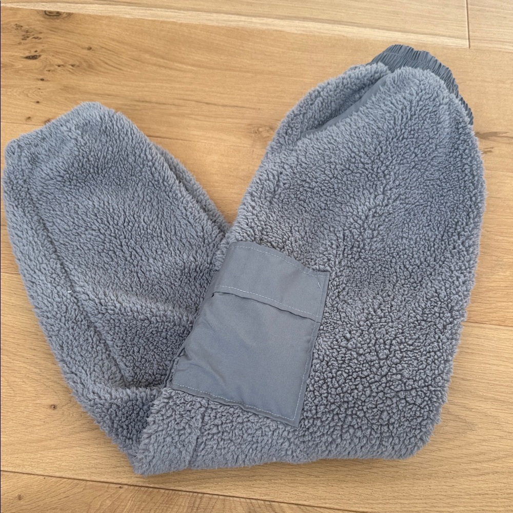 Hippie Rose Charcoal Sherpa Joggers